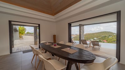 Luxury Villa Photo #25