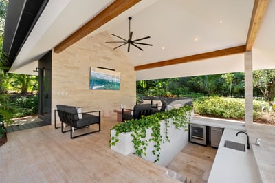 Luxury Villa Photo #5