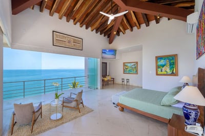 Luxury Villa Photo #41