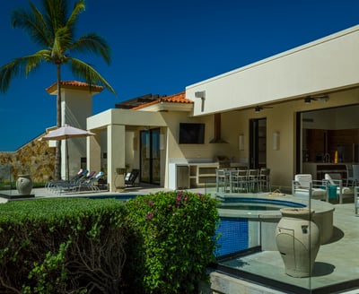 Luxury Villa Photo #11