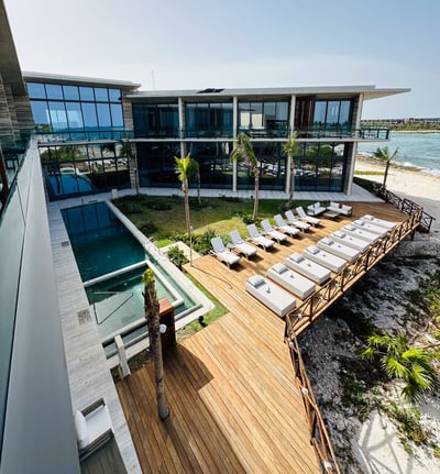Luxury Villa Photo #7