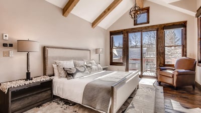 Primary suite on upper level wit hdeck