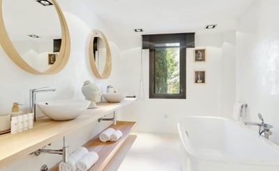 Luxury Villa Photo #18