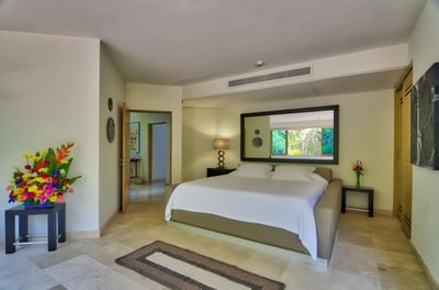 Luxury Villa Photo #59