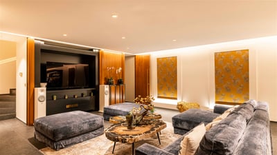Luxury Villa Photo #23