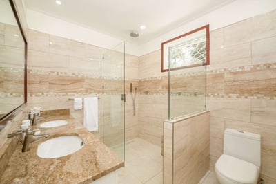 Luxury Villa Photo #27