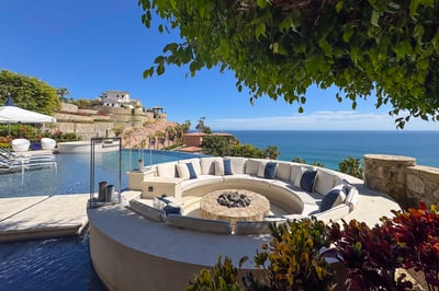 Luxury Villa Photo #12