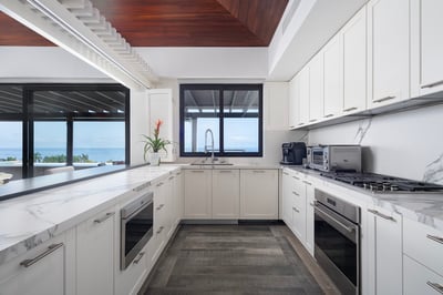 Luxury Villa Photo #21