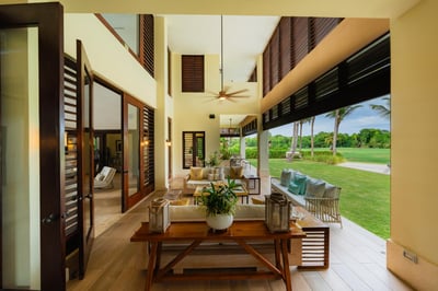 Luxury Villa Photo #12