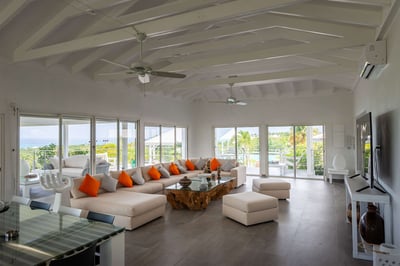 Luxury Villa Photo #15