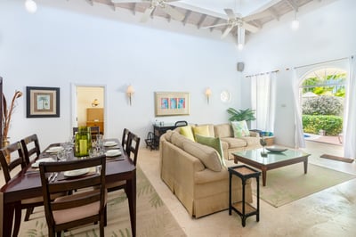 Luxury Villa Photo #7