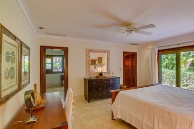 Luxury Villa Photo #41