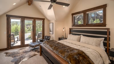 King suite 1 on upper level with deck