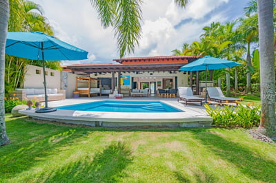 Luxury Villa Photo #2