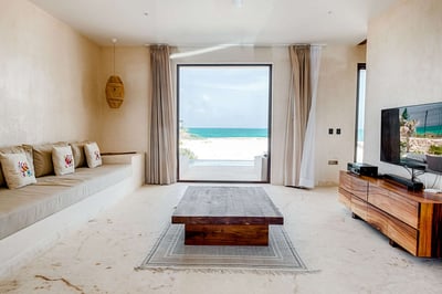 Luxury Villa Photo #14