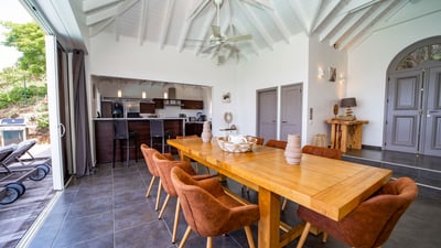 Luxury Villa Photo #30