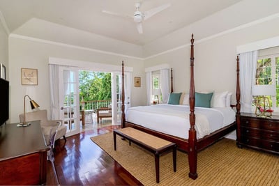 Luxury Villa Photo #19