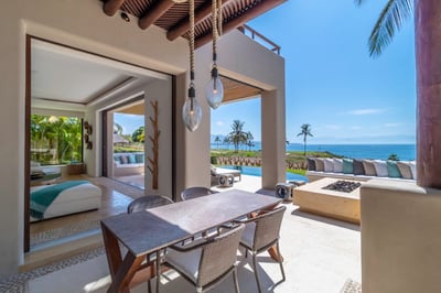 Luxury Villa Photo #10
