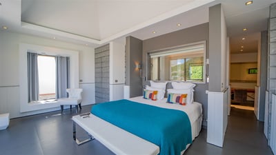 Luxury Villa Photo #42
