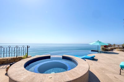 Luxury Villa Photo #5