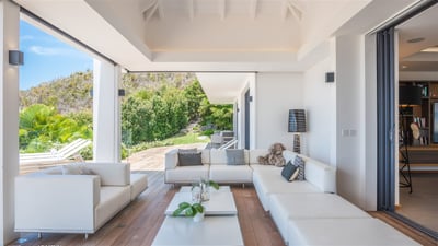 Outdoor Lounge