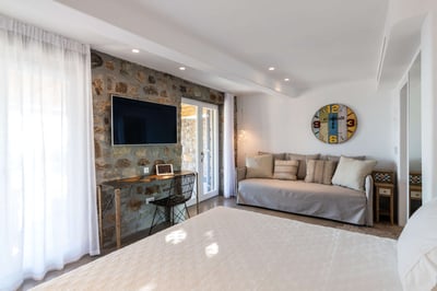 Luxury Villa Photo #30