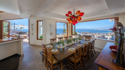 Luxury Villa Photo #17