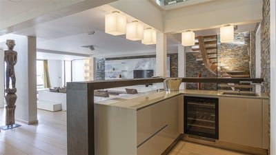 Luxury Villa Photo #25