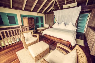 Luxury Villa Photo #9