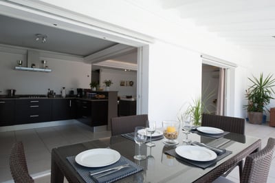 Kitchen & Dining Area