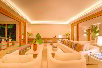 Luxury Villa Photo #17