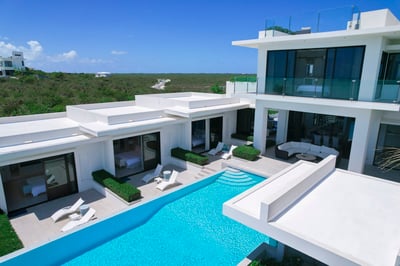 Luxury Villa Photo #22