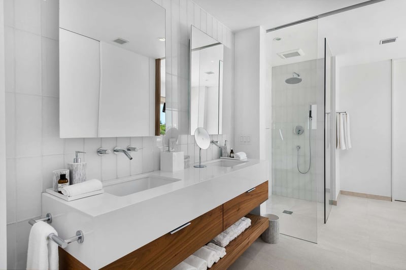 Beach Enclave Grace Bay 5 BDM Ocean View Villa