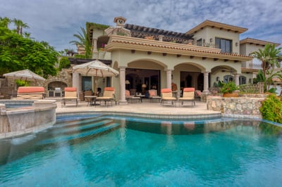 Luxury Villa Photo #5