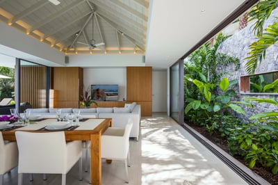 Luxury Villa Photo #33