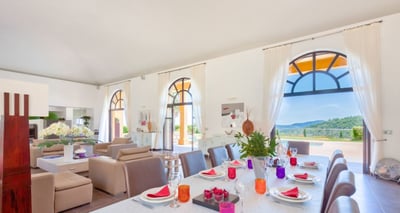 Luxury Villa Photo #14