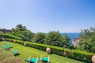Luxury Villa Photo #15