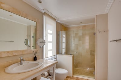 Luxury Villa Photo #96