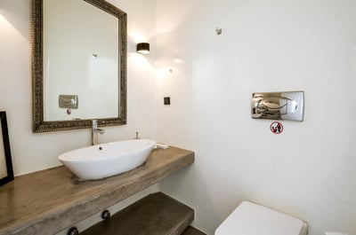 Luxury Villa Photo #40