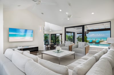 Luxury Villa Photo #14