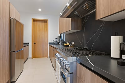 Luxury Villa Photo #18