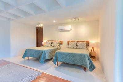 Luxury Villa Photo #45
