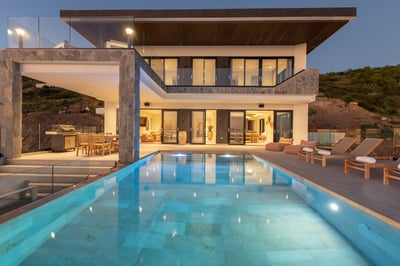 Luxury Villa Photo #2