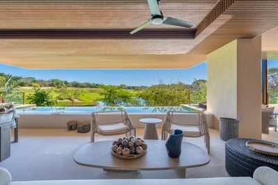 Luxury Villa Photo #4