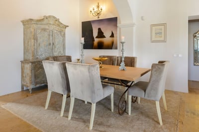 Luxury Villa Photo #17