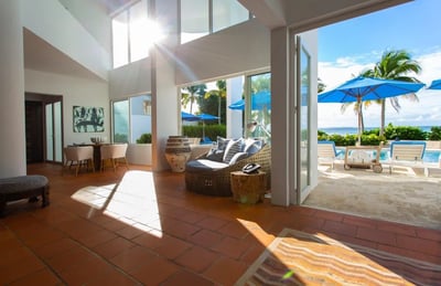 Luxury Villa Photo #6
