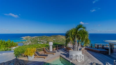 Luxury Villa Photo #5