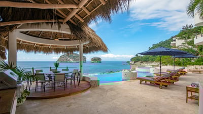 Luxury Villa Photo #13