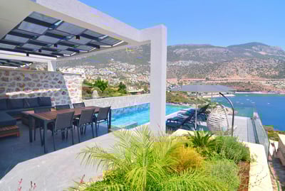 Luxury Villa Photo #7