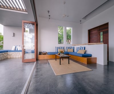 Luxury Villa Photo #13